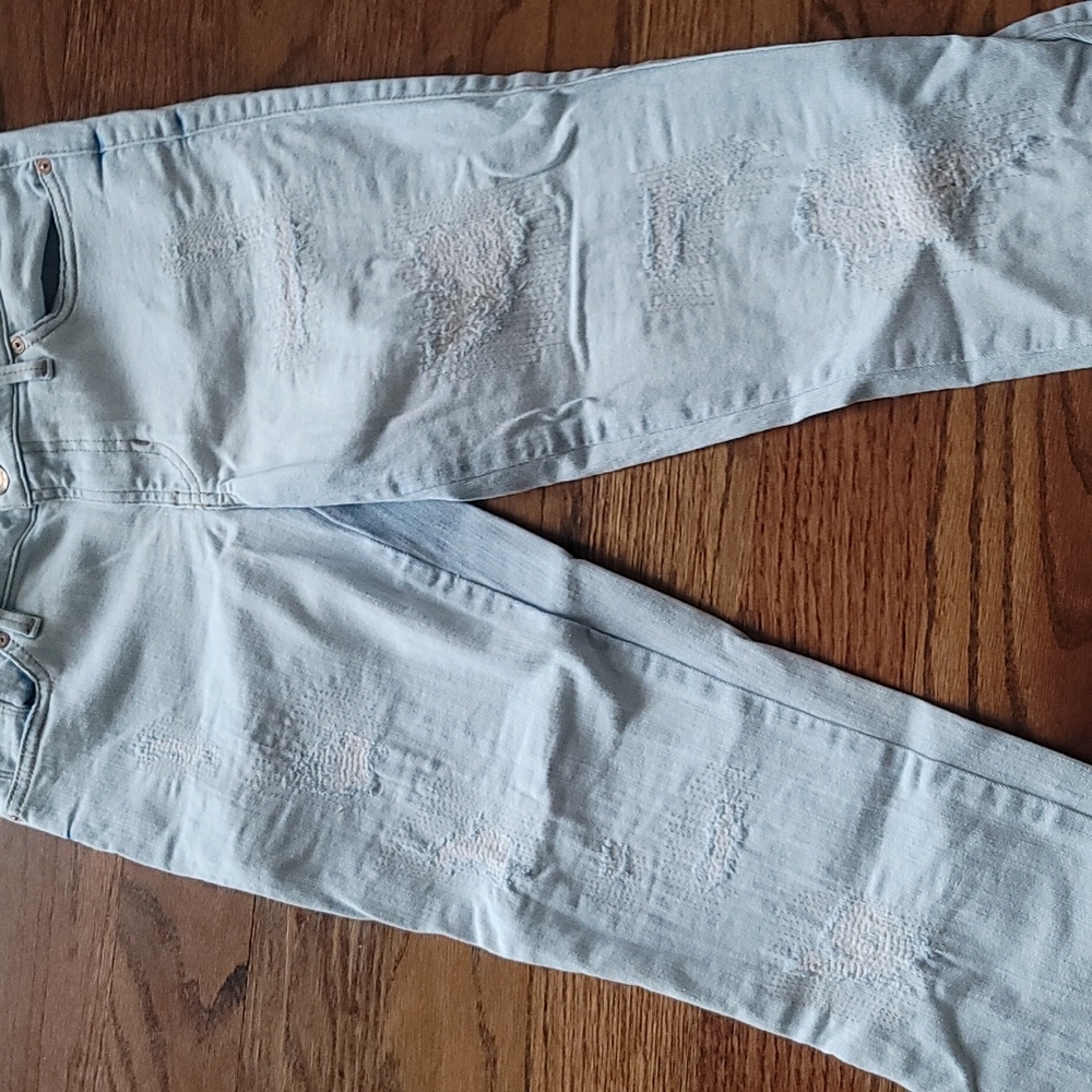 Guess light washed capris - Picture 2 of 8